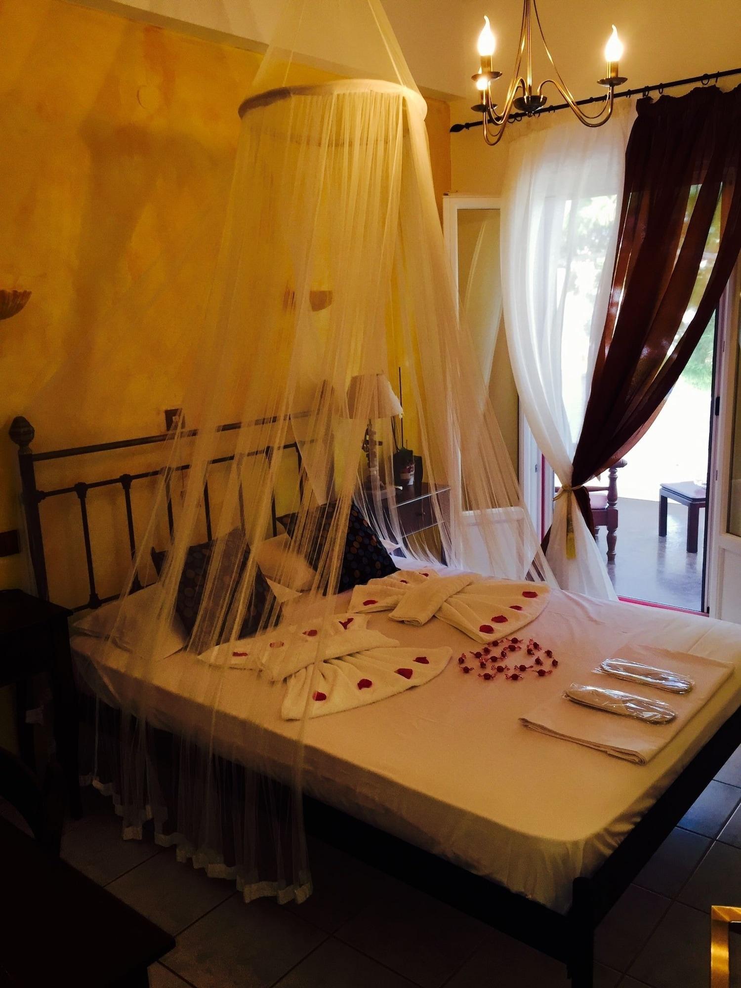 Aphrodite Boutique Hotel Алики Экстерьер фото